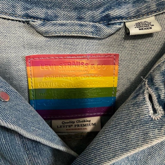 Levi's Pride Liberation Trucker Rainbow
Jean Denim Jacket - Picture 5 of 7